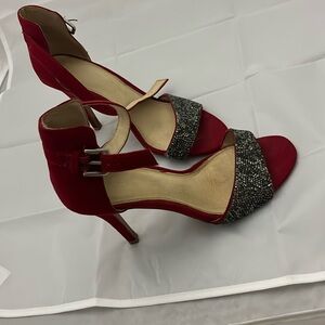 Normal wear Aldo size 7 1/2 red